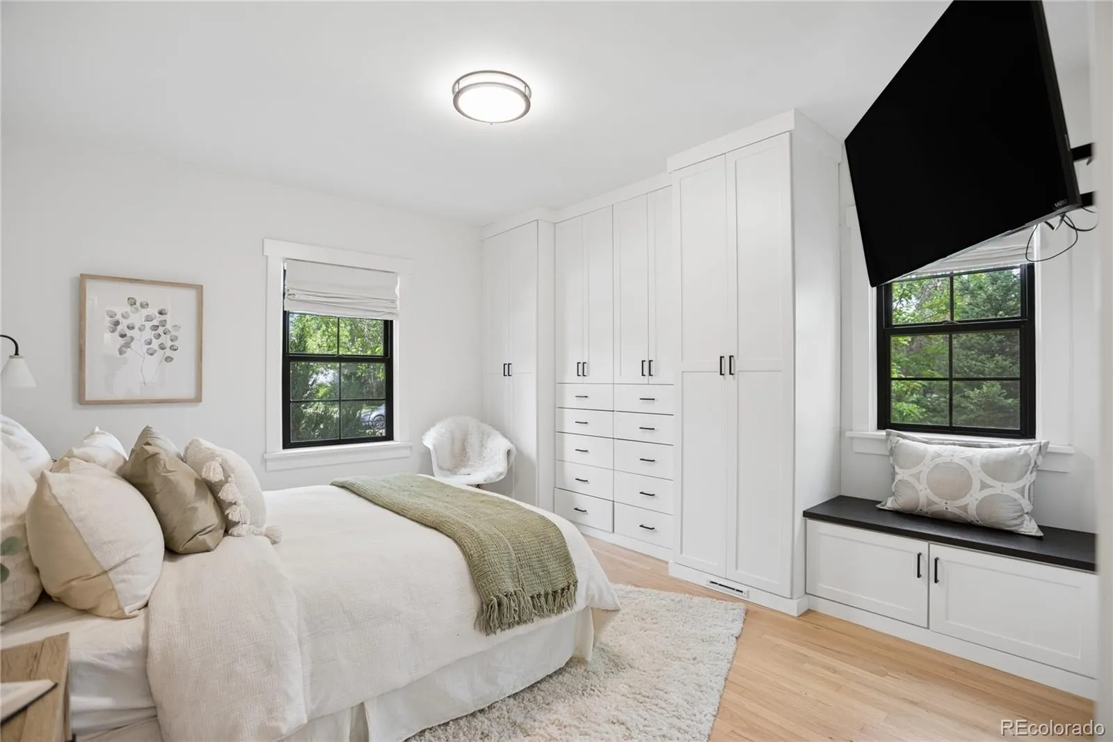 2054 S Saint Paul Street Denver CO 80210 MLS #REC3937277 05232026102819 1600 14
