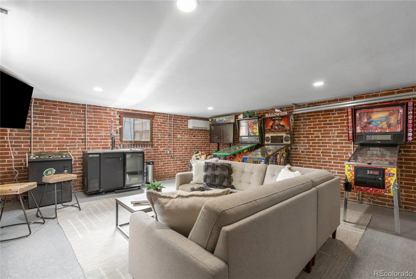 2054 S Saint Paul Street Denver CO 80210 MLS #REC3937277 05232026102819 1600 35