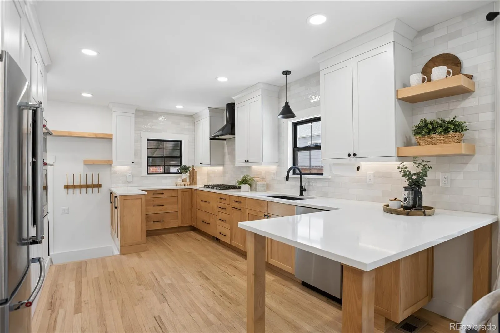 2054 S Saint Paul Street Denver CO 80210 MLS #REC3937277 05232026102819 1600 8