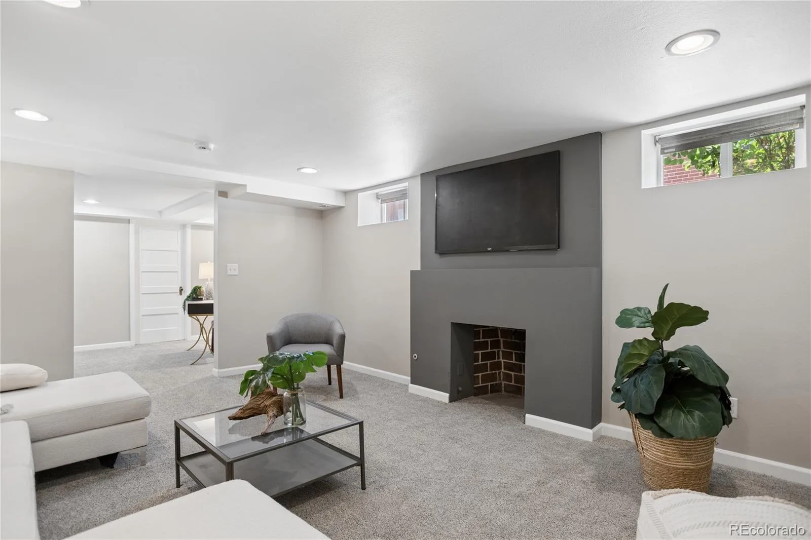 2054 S Saint Paul Street Denver CO 80210 MLS #REC3937277 06122026065955 1600 27