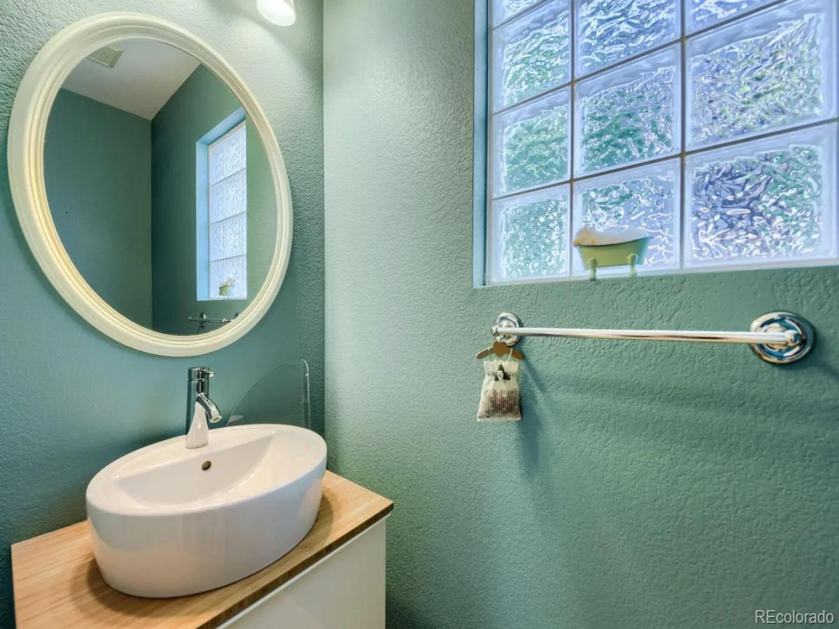 4585 Lyndenwood Circle Littleton CO 80130 | MLS #REC3944979 08122026145707 1200 9