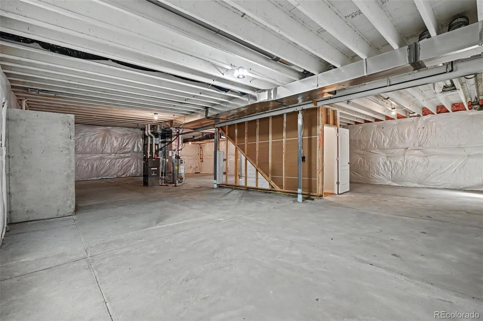 8777 Ginkgo Loop Parker CO 80134 MLS #REC3945750 07202026033915 1600 34