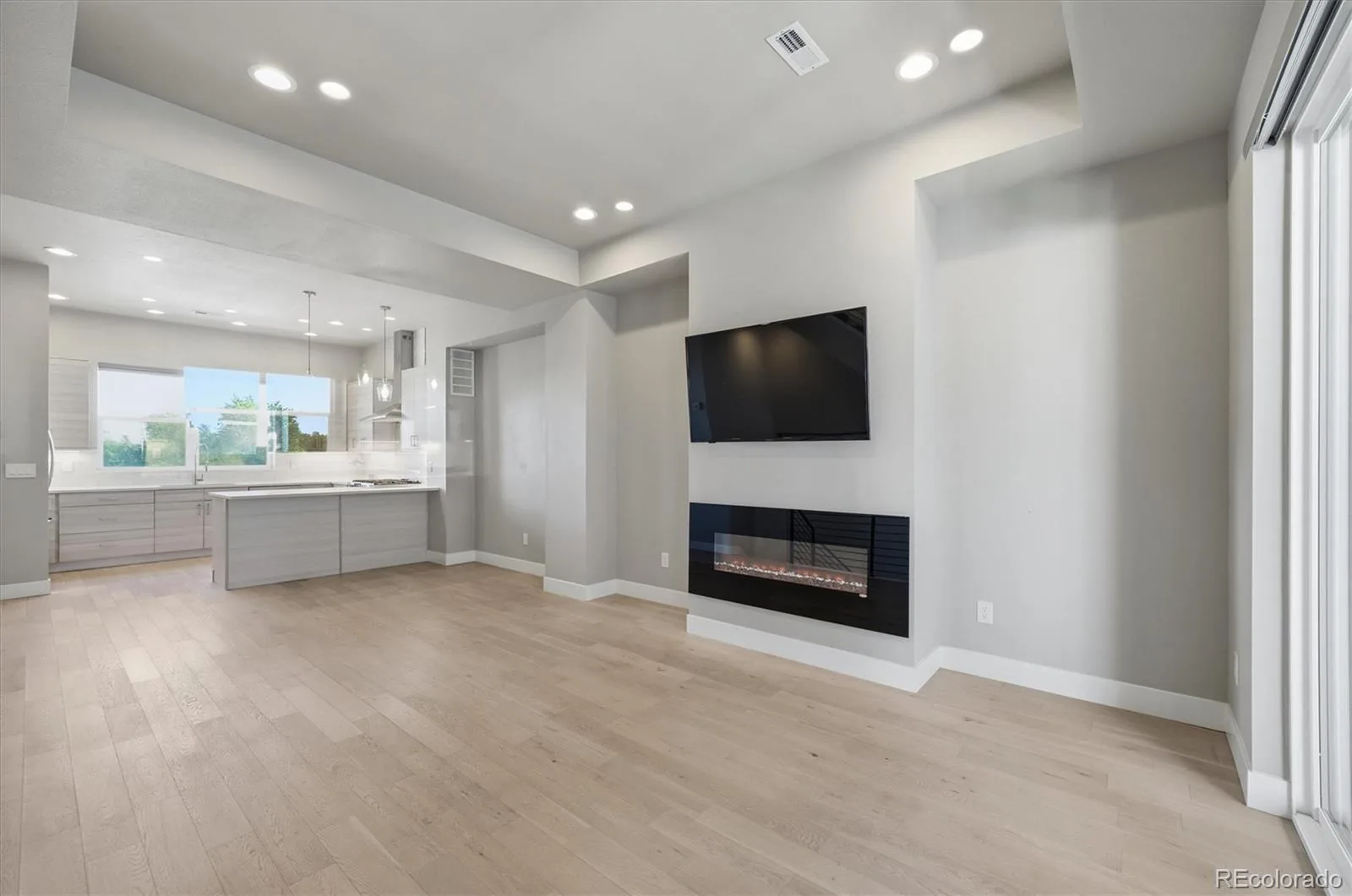 7851 W 51st Avenue #B Arvada CO 80002 | MLS #REC3949557 07242026182743 1600 1