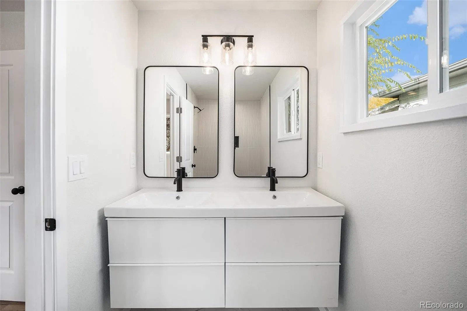 03202026151946 1600 10