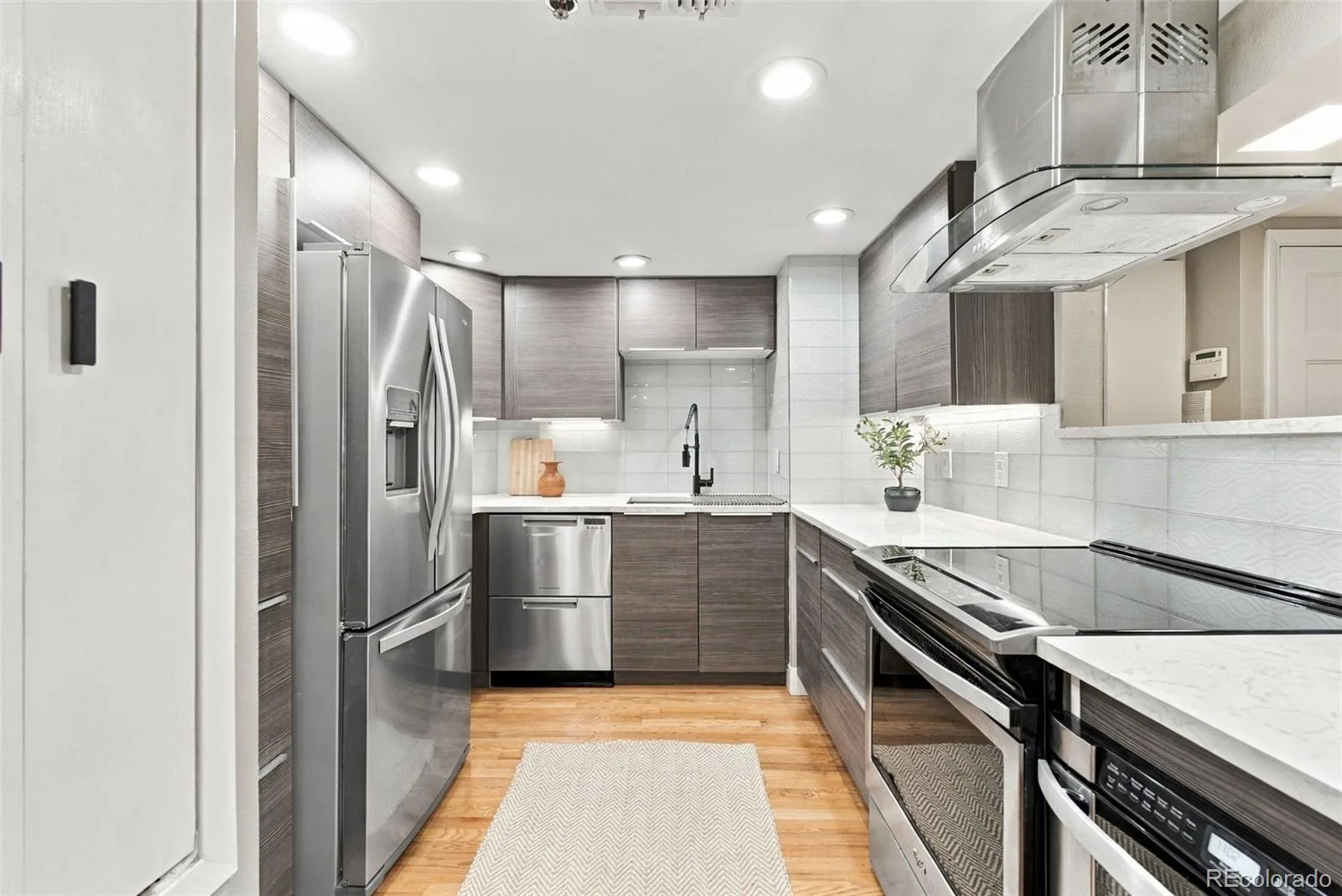 350 N Detroit Street #109 Denver CO 80206 | MLS #REC3953608 09242026103317 1600 3