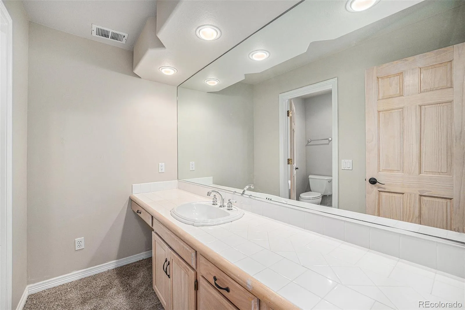 6387 Willow Springs Drive Morrison CO 80465 | MLS #REC3958167 08212026170715 1600 19