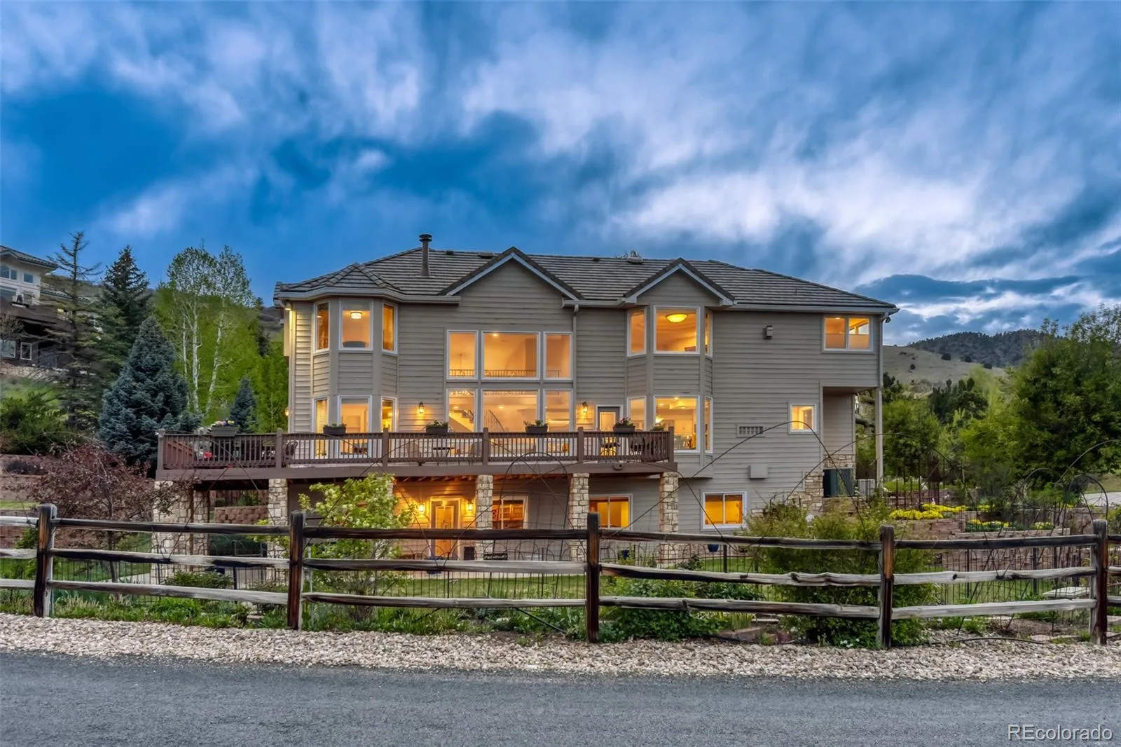 6387 Willow Springs Drive Morrison CO 80465 | MLS #REC3958167 08212026170715 1600 2
