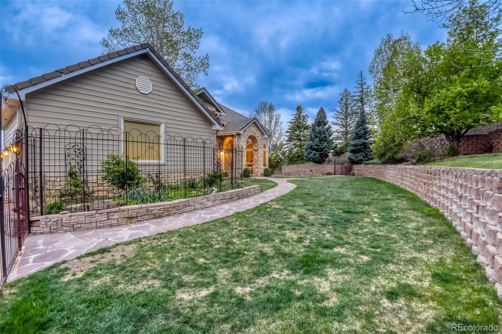 6387 Willow Springs Drive Morrison CO 80465 | MLS #REC3958167 08212026170715 1600 35