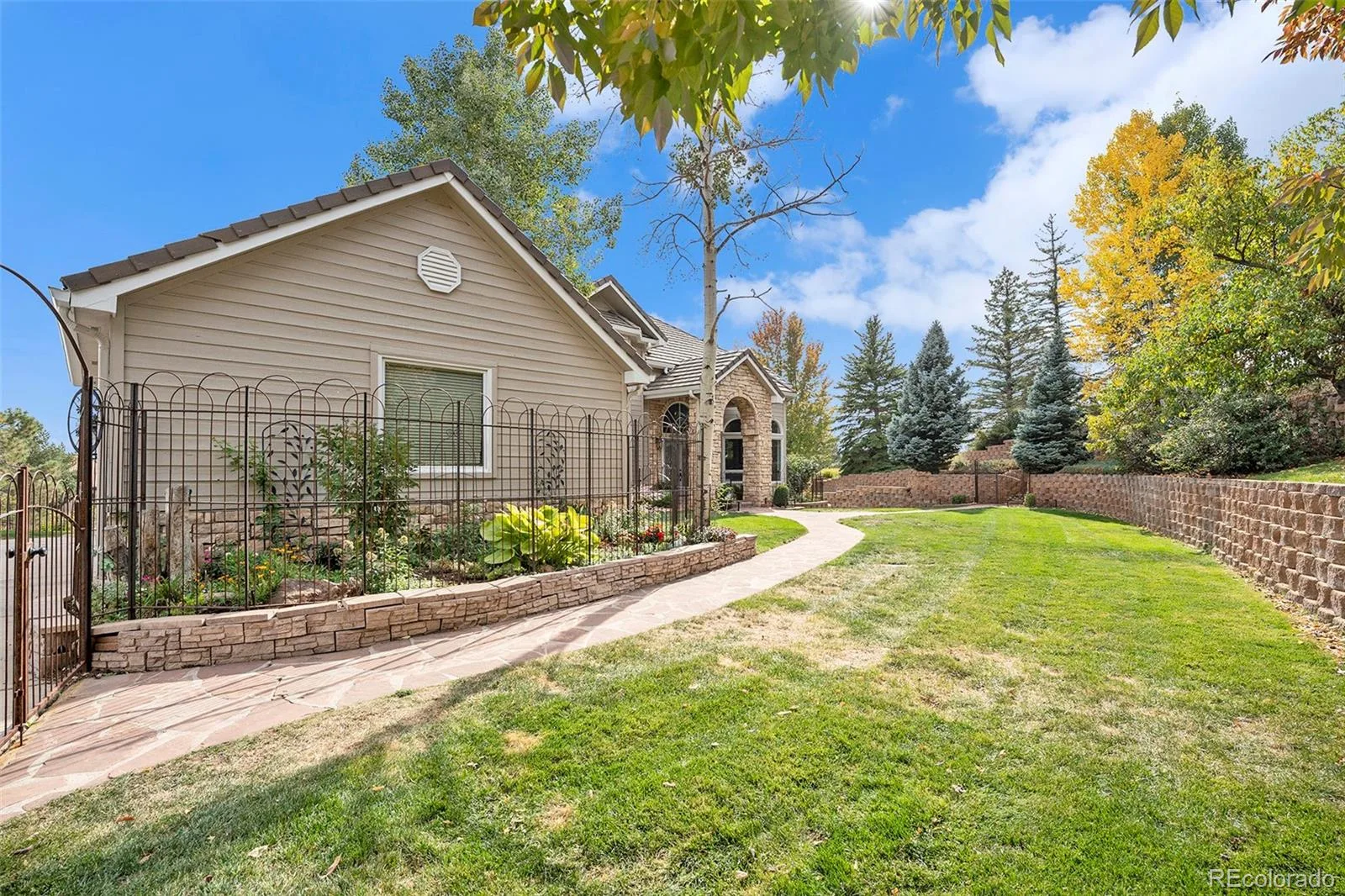 6387 Willow Springs Drive Morrison CO 80465 | MLS #REC3958167 08212026170715 1600 45
