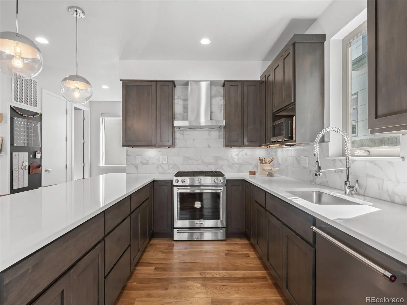 04092026010821 1600 11