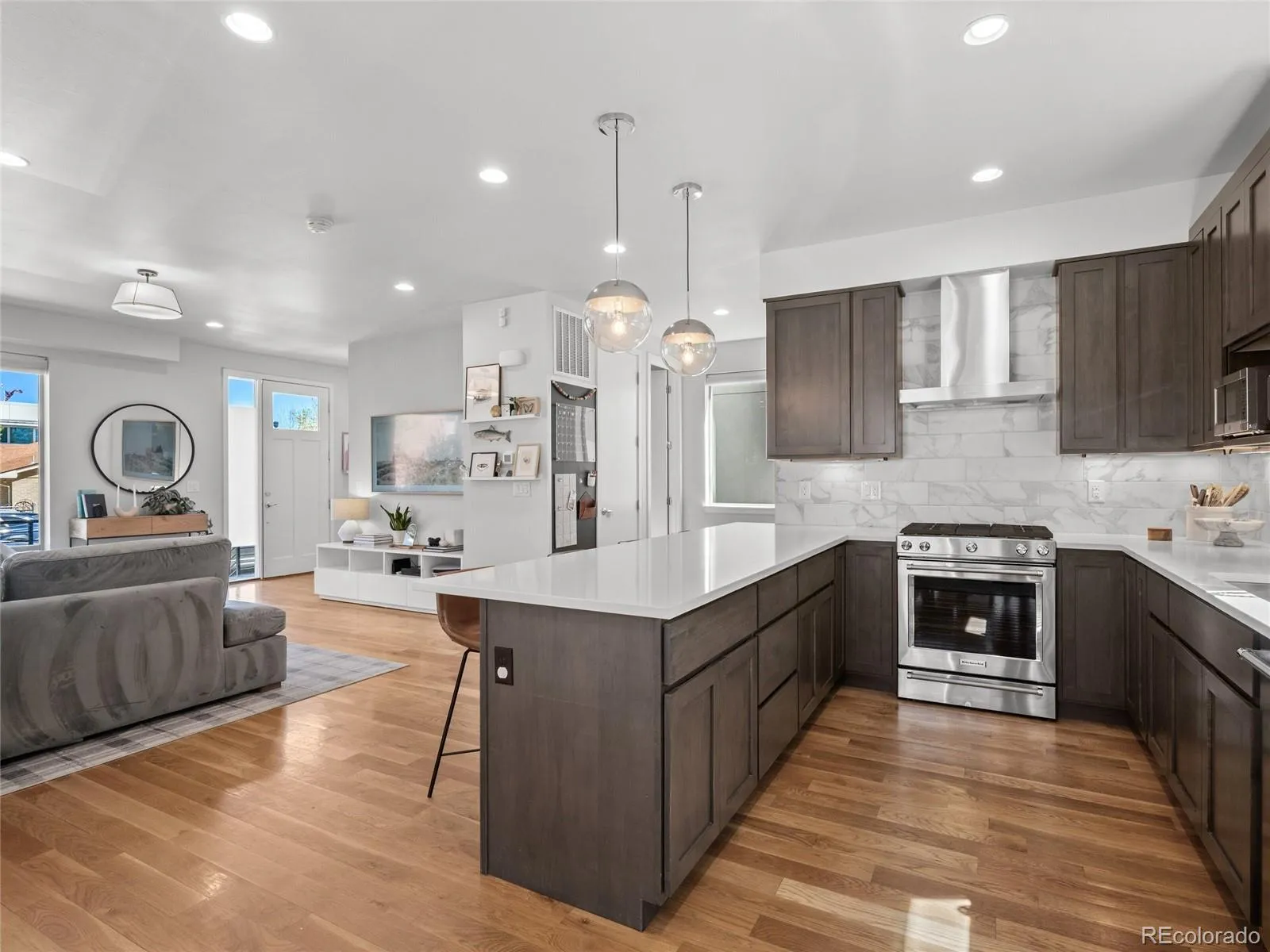 04092026010821 1600 12