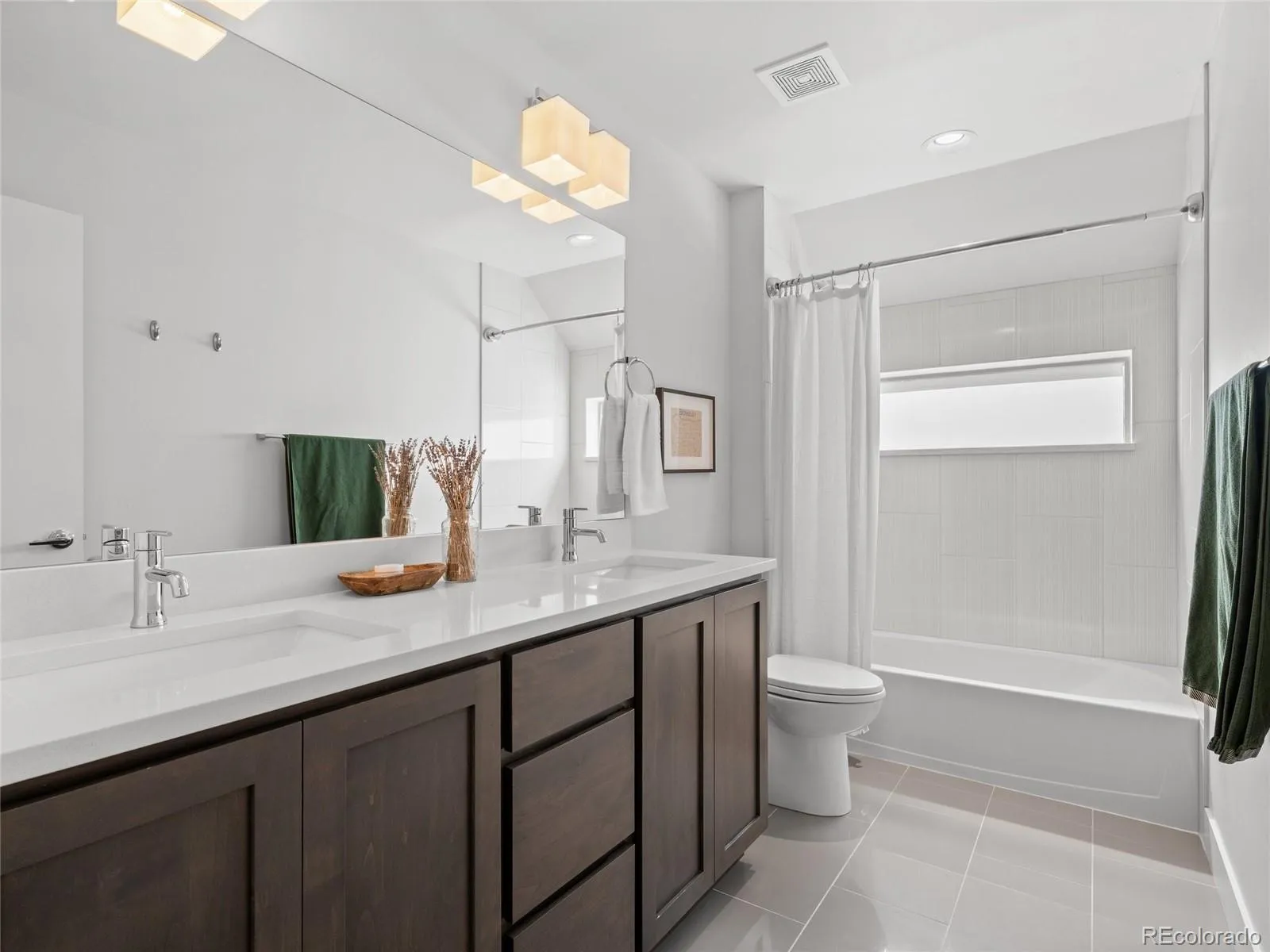 04092026010821 1600 25