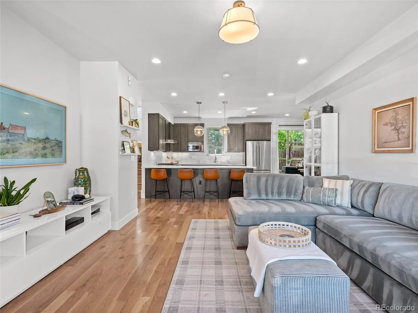 04092026010821 1600 4