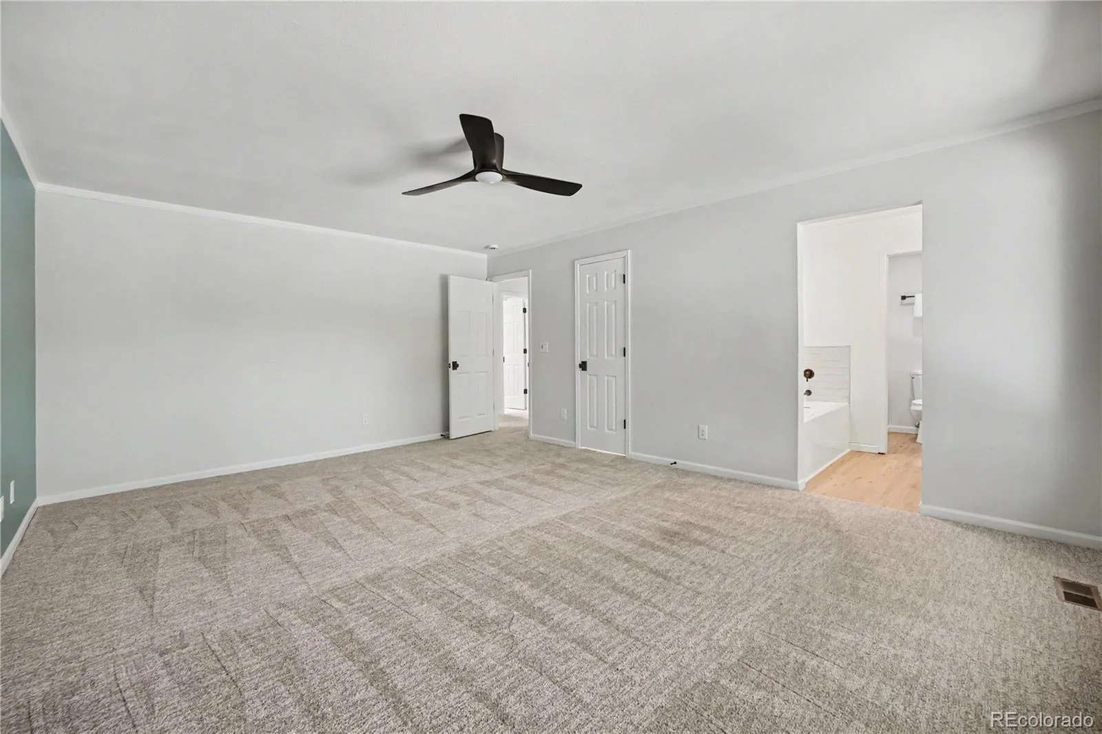 6102 S Lima Way Englewood CO 80111 MLS #REC3958218 06232026050316 1600 17
