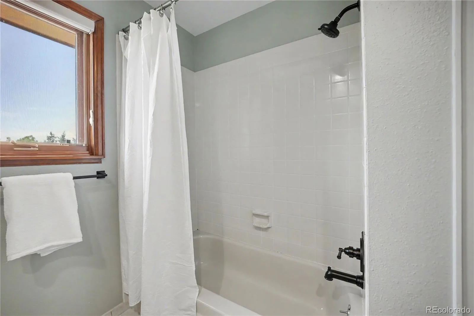6102 S Lima Way Englewood CO 80111 MLS #REC3958218 06232026050316 1600 24