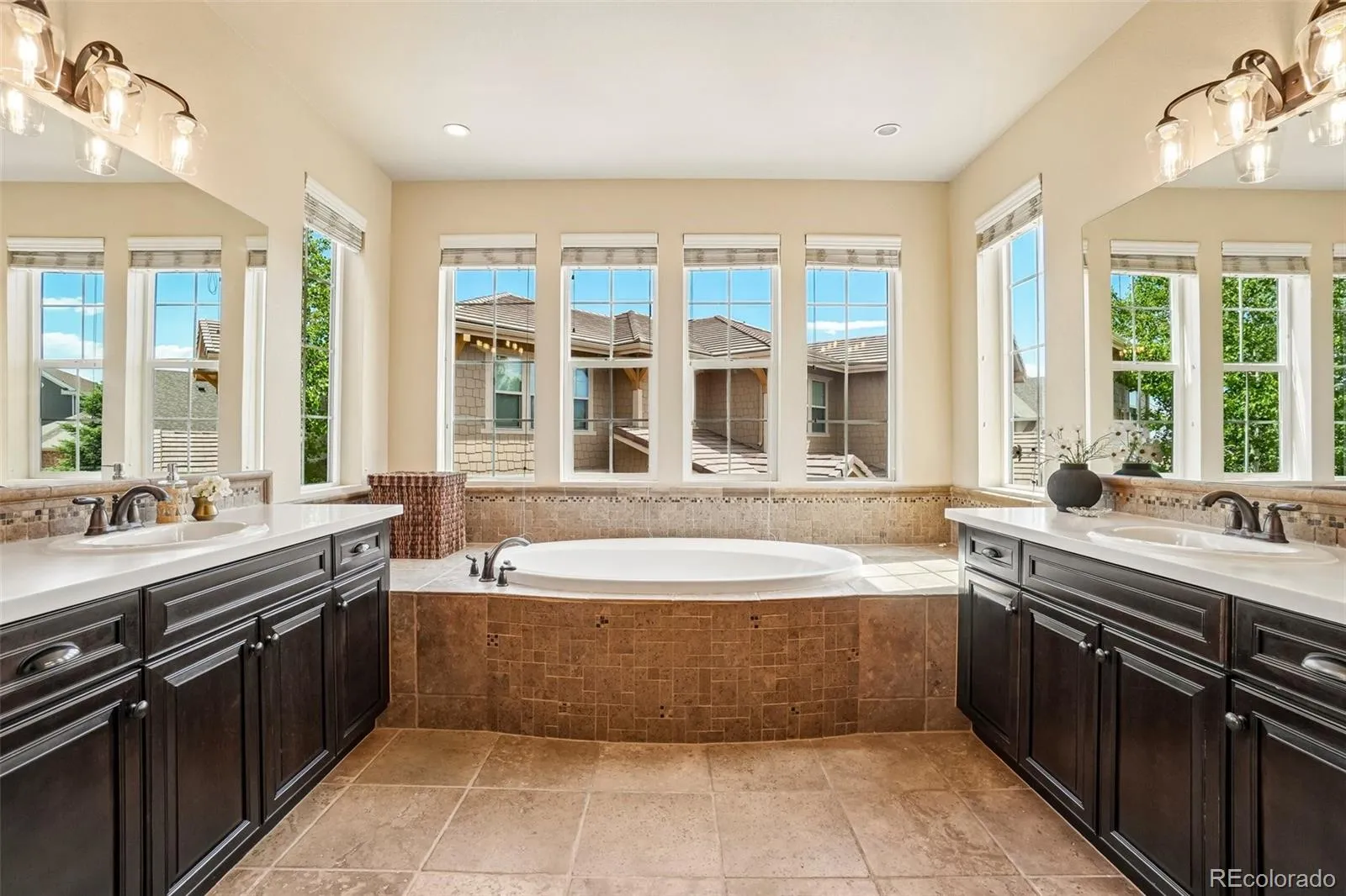 26726 E Peakview Drive Aurora CO 80016 MLS #REC3959420 05162026050633 1600 28