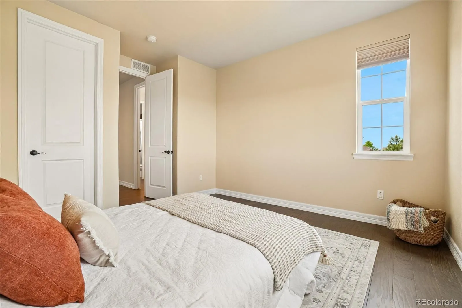 26726 E Peakview Drive Aurora CO 80016 MLS #REC3959420 05162026050633 1600 32