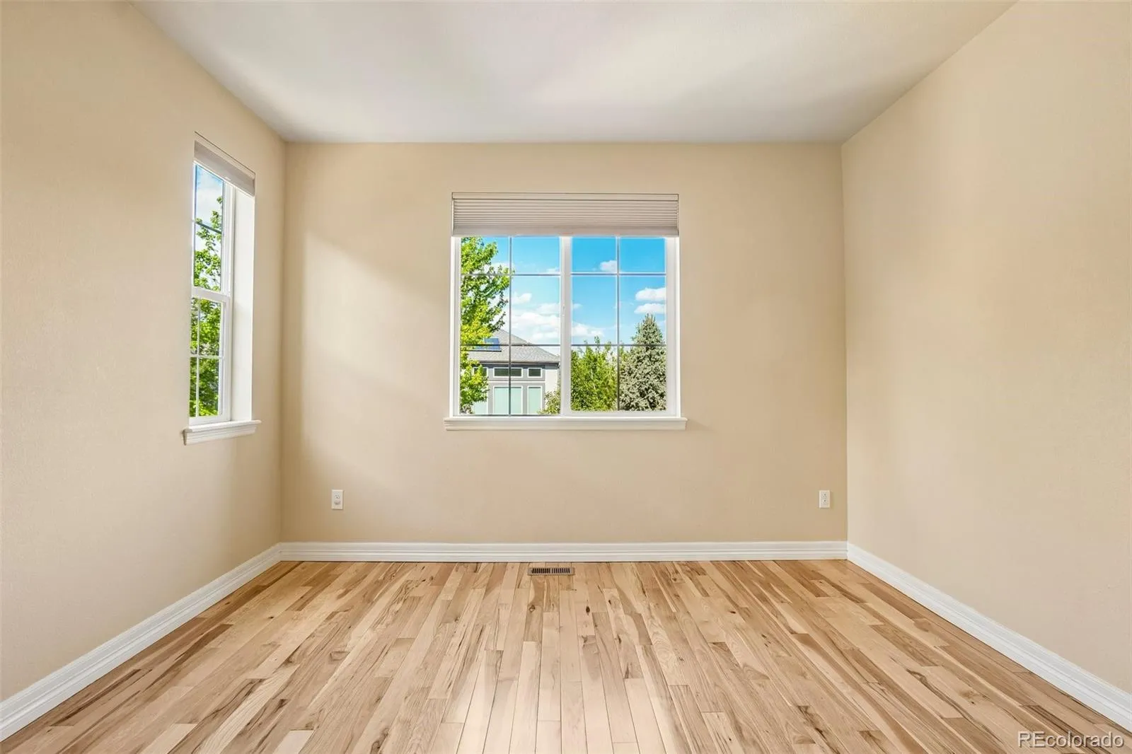 26726 E Peakview Drive Aurora CO 80016 MLS #REC3959420 05162026050633 1600 35