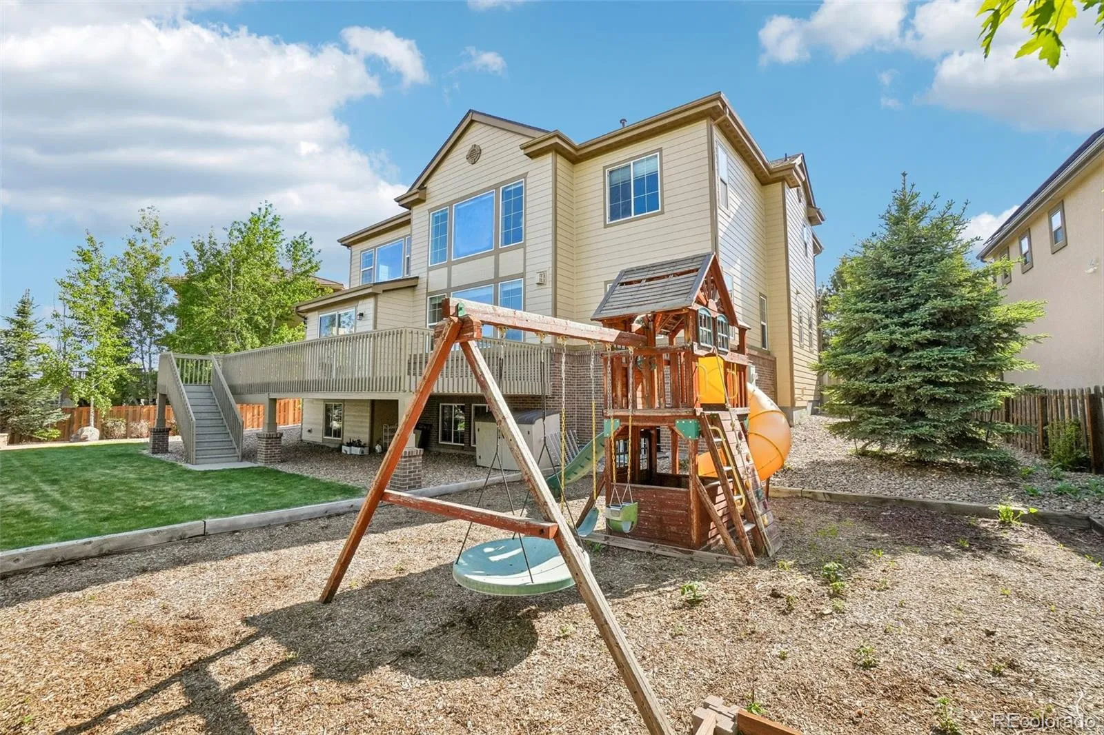 26726 E Peakview Drive Aurora CO 80016 MLS #REC3959420 05162026050633 1600 39