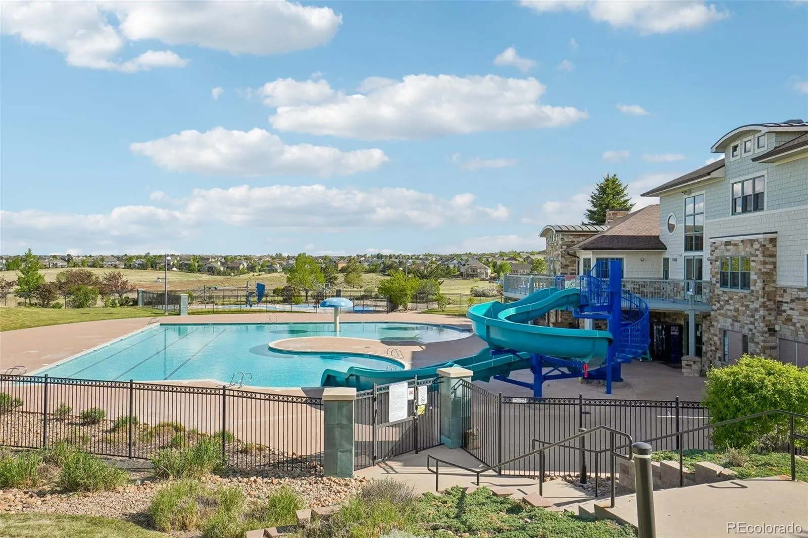 26726 E Peakview Drive Aurora CO 80016 MLS #REC3959420 05162026050633 1600 45