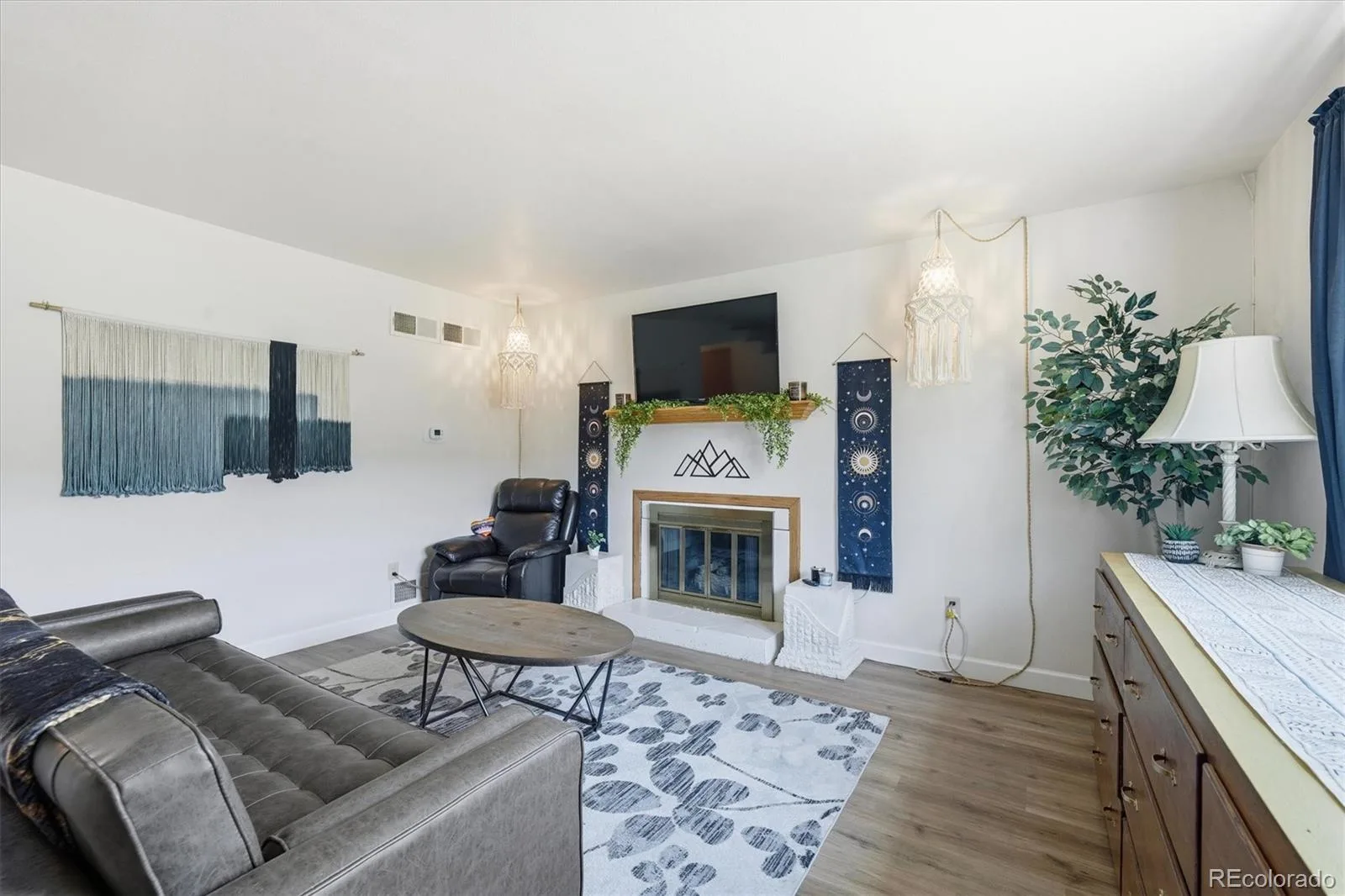 5583 S Lowell Boulevard Littleton CO 80123 | MLS #REC3959453 07142026144819 1600 3