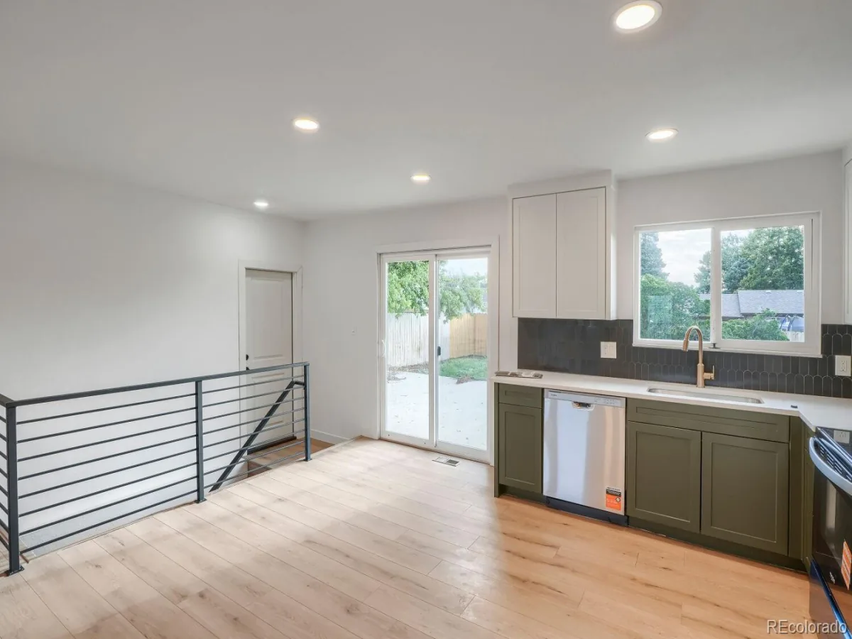 2615 S Laredo Court Aurora CO 80013 | MLS #REC3959530 08262026203858 1200 1