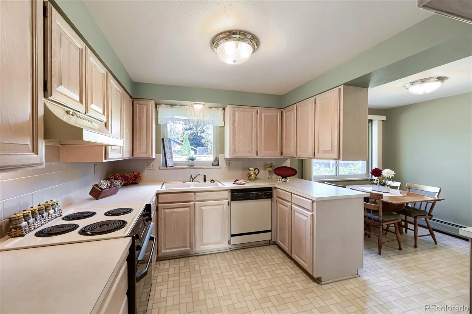 2900 Quail Street Lakewood CO 80215 MLS #REC3960396 06172026213052 1600 11