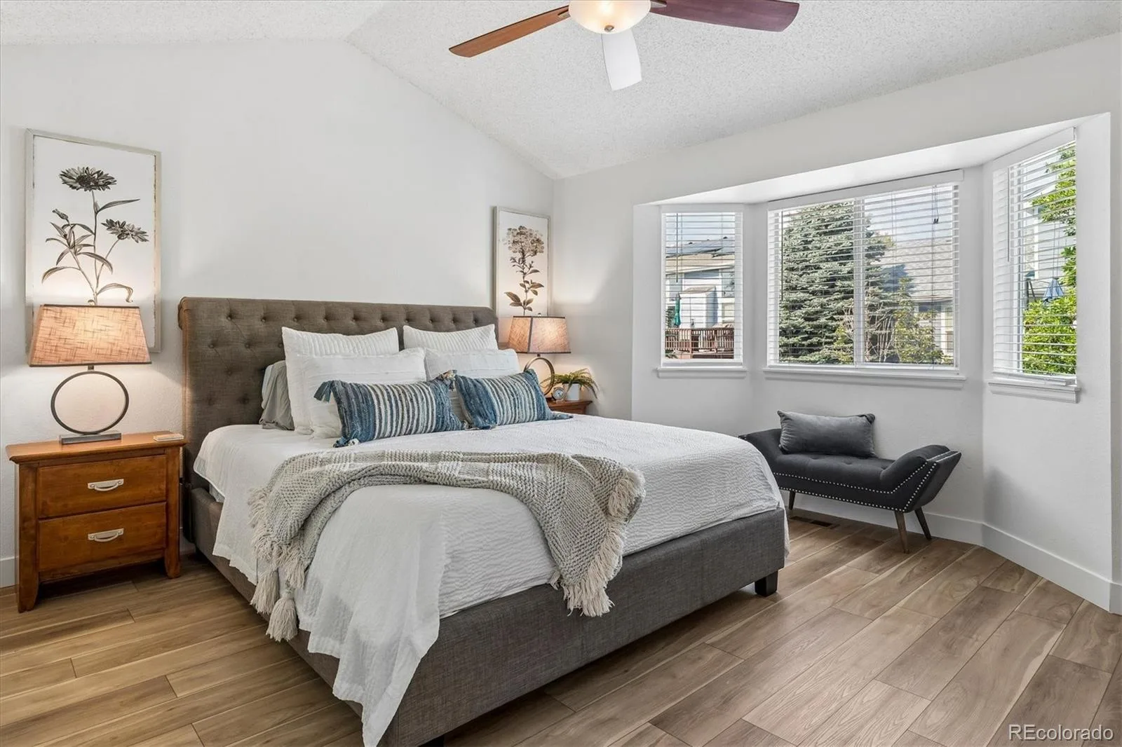 9879 Foxhill Circle Highlands Ranch CO 80129 | MLS #REC3960567 08132026164343 1600 15