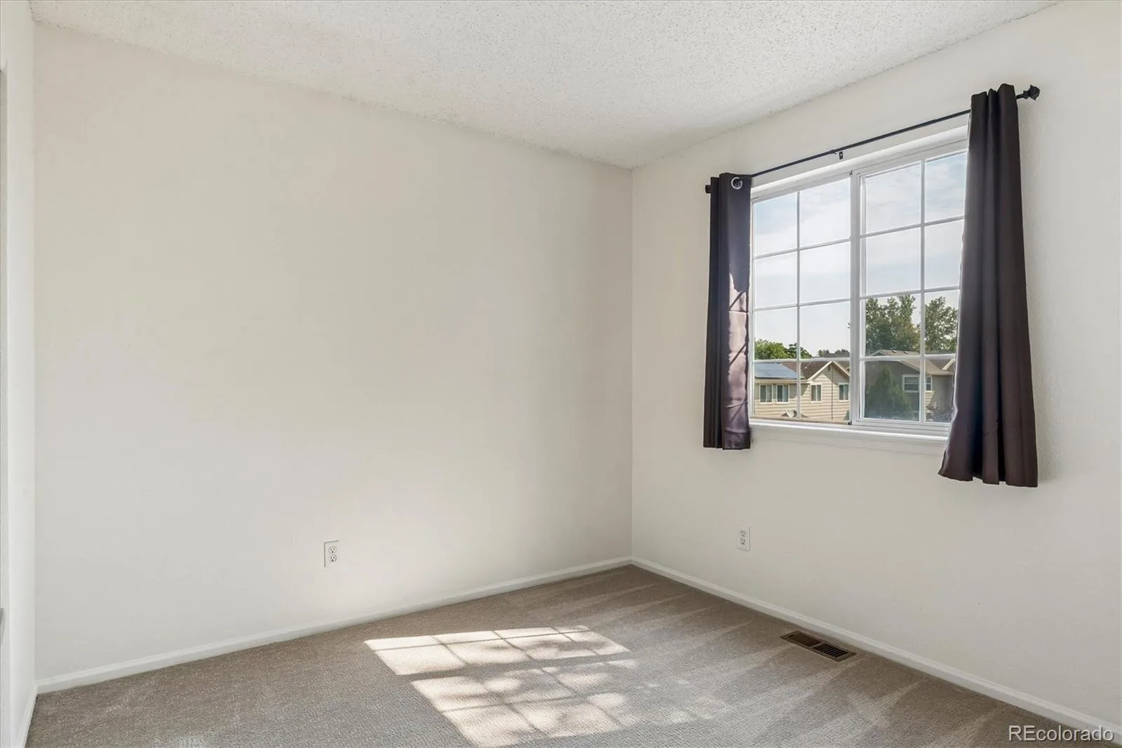 9879 Foxhill Circle Highlands Ranch CO 80129 | MLS #REC3960567 08132026164343 1600 19