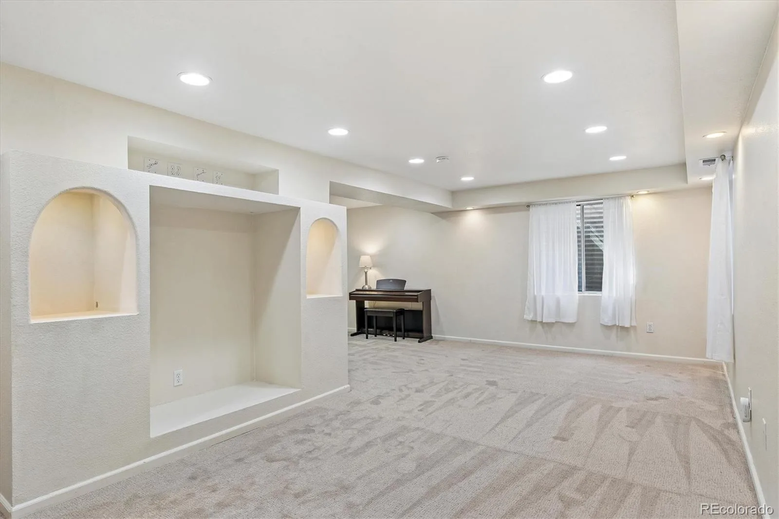 9879 Foxhill Circle Highlands Ranch CO 80129 | MLS #REC3960567 08132026164343 1600 23