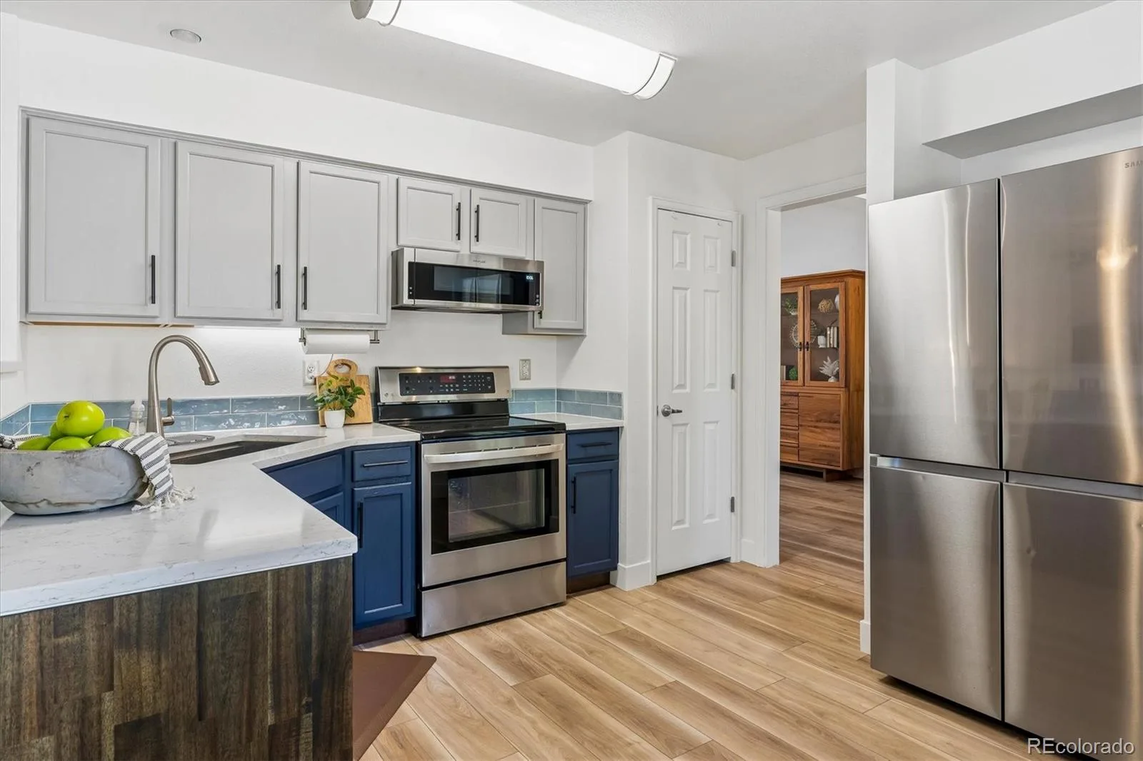 9879 Foxhill Circle Highlands Ranch CO 80129 | MLS #REC3960567 08132026164343 1600 8