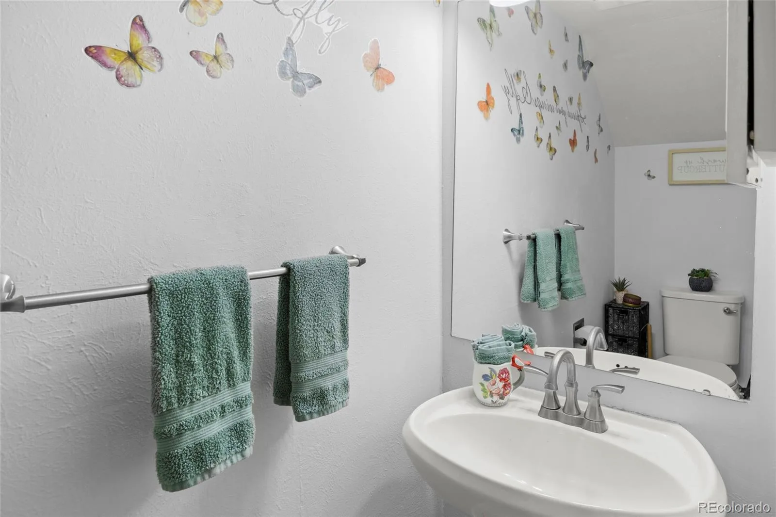 4596 S Hannibal Street Aurora CO 80015 | MLS #REC3961287 09232026070332 1600 14