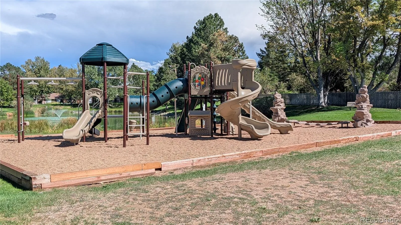 15358 E Saratoga Place Aurora CO 80015 | MLS #REC3962217 09302026210948 1600 38