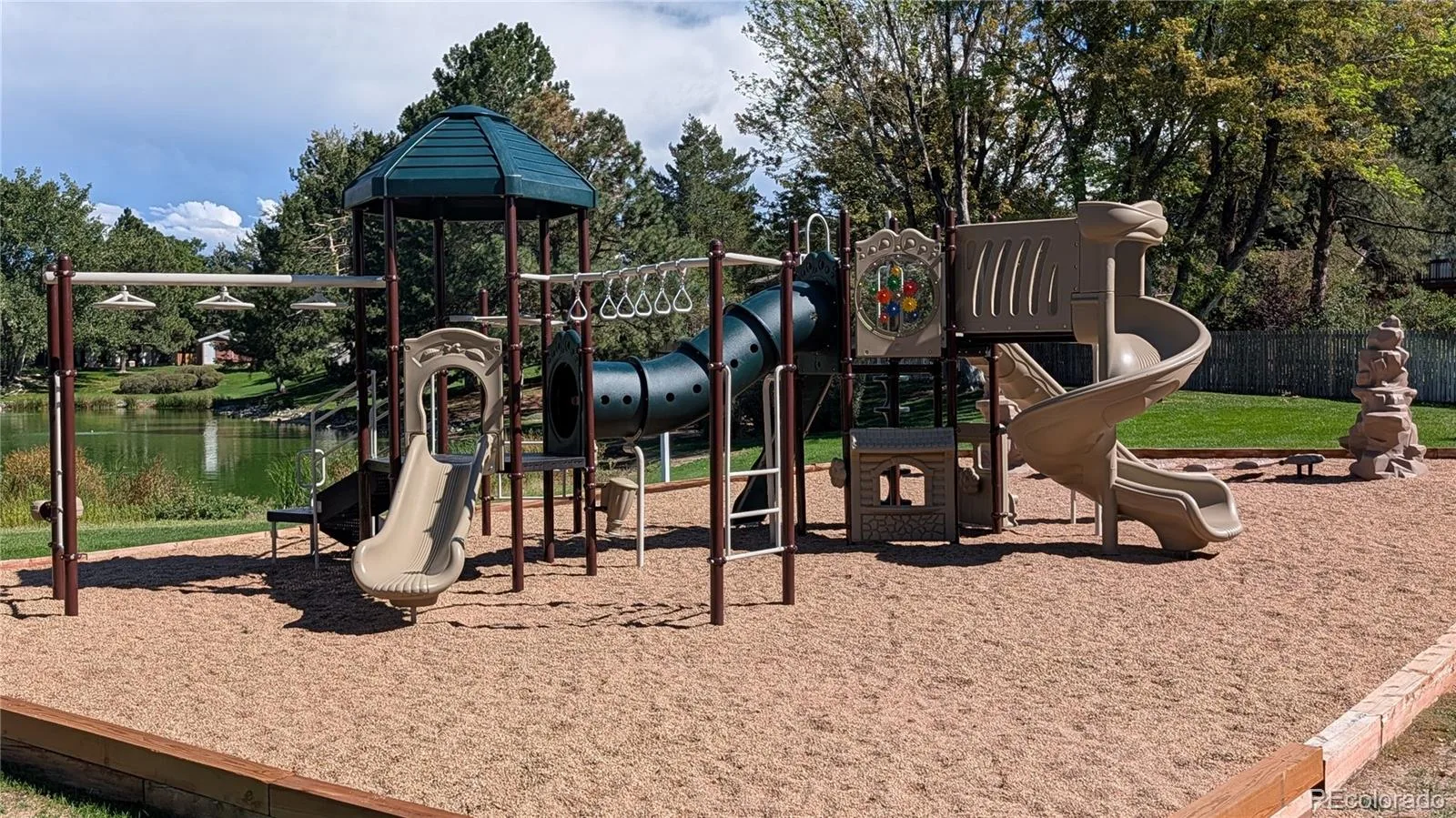 15358 E Saratoga Place Aurora CO 80015 | MLS #REC3962217 09302026210948 1600 39