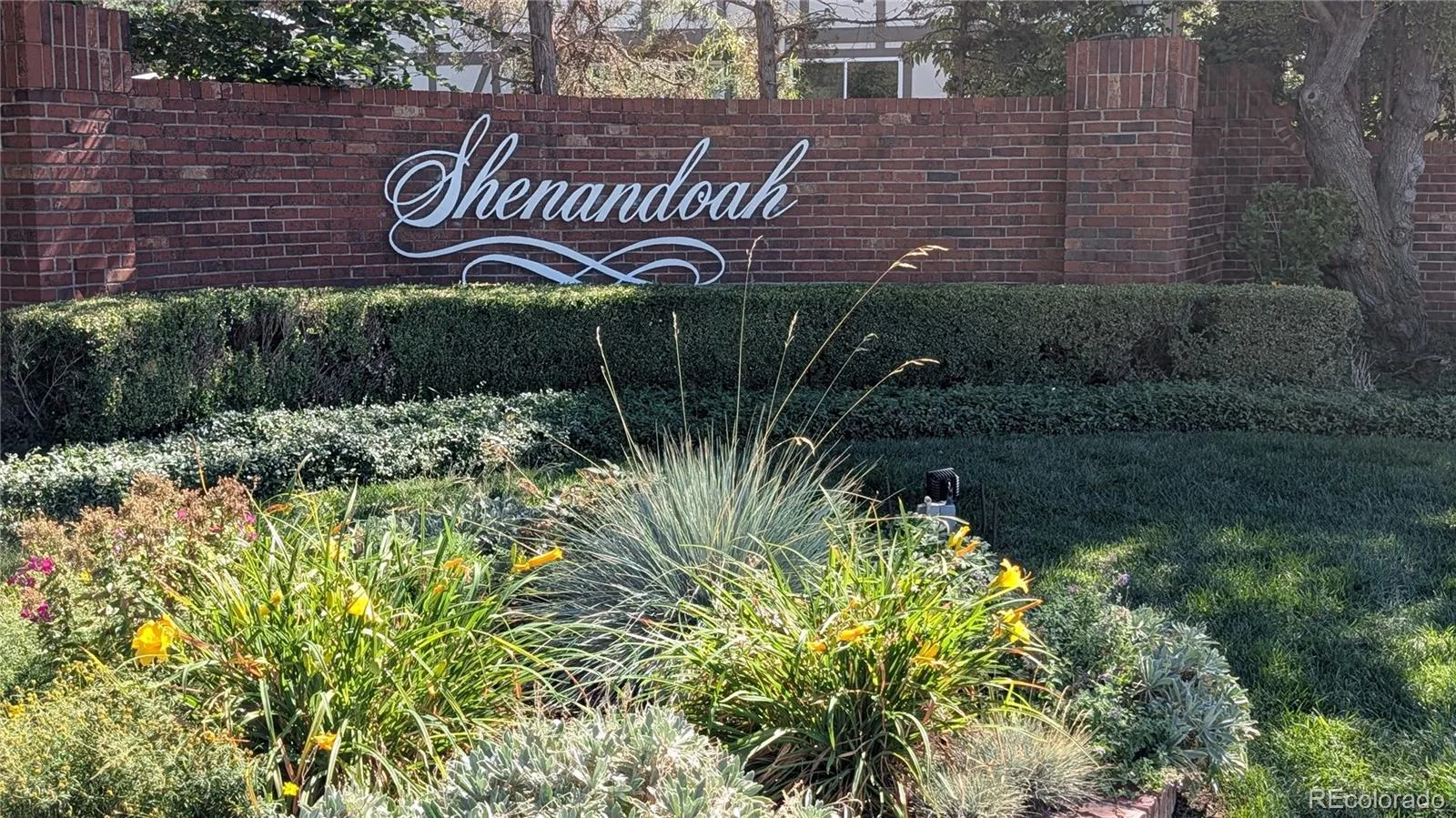 15358 E Saratoga Place Aurora CO 80015 | MLS #REC3962217 09302026210948 1600 40
