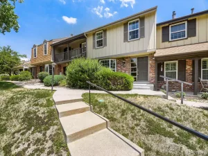 7101 W Yale Avenue #3904 Denver CO 80227 | MLS #REC3963063 08172026222940 300 0