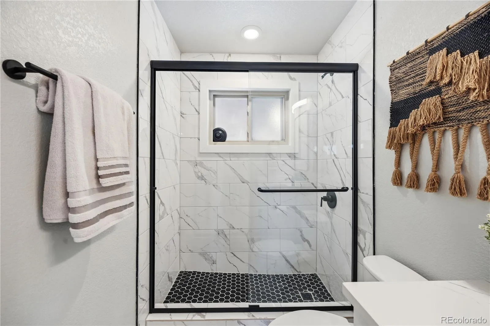 04062026213203 1600 11