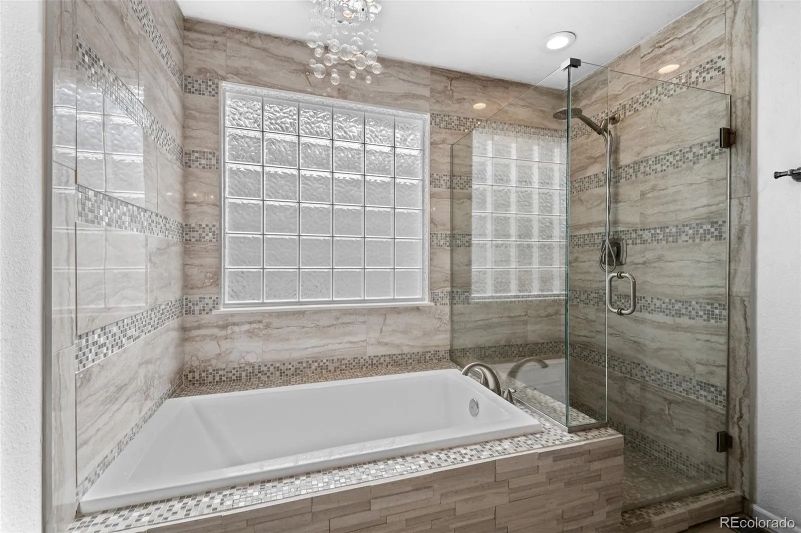 04102026153222 1600 20