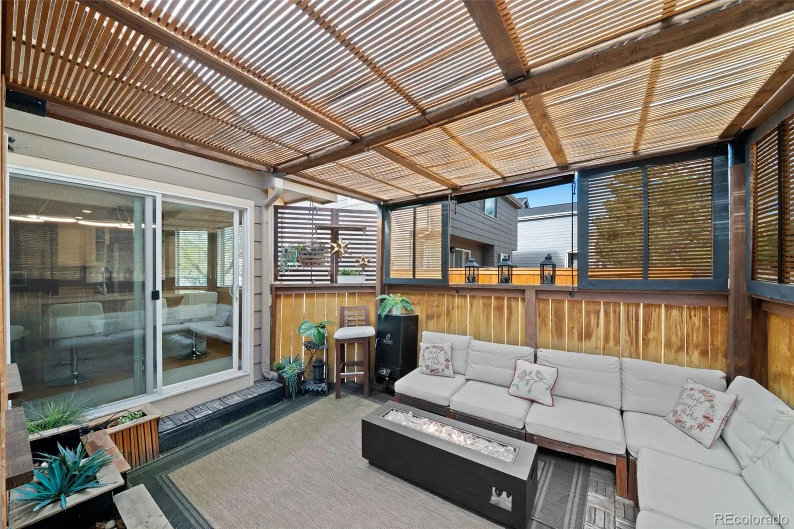 04102026153222 1600 32