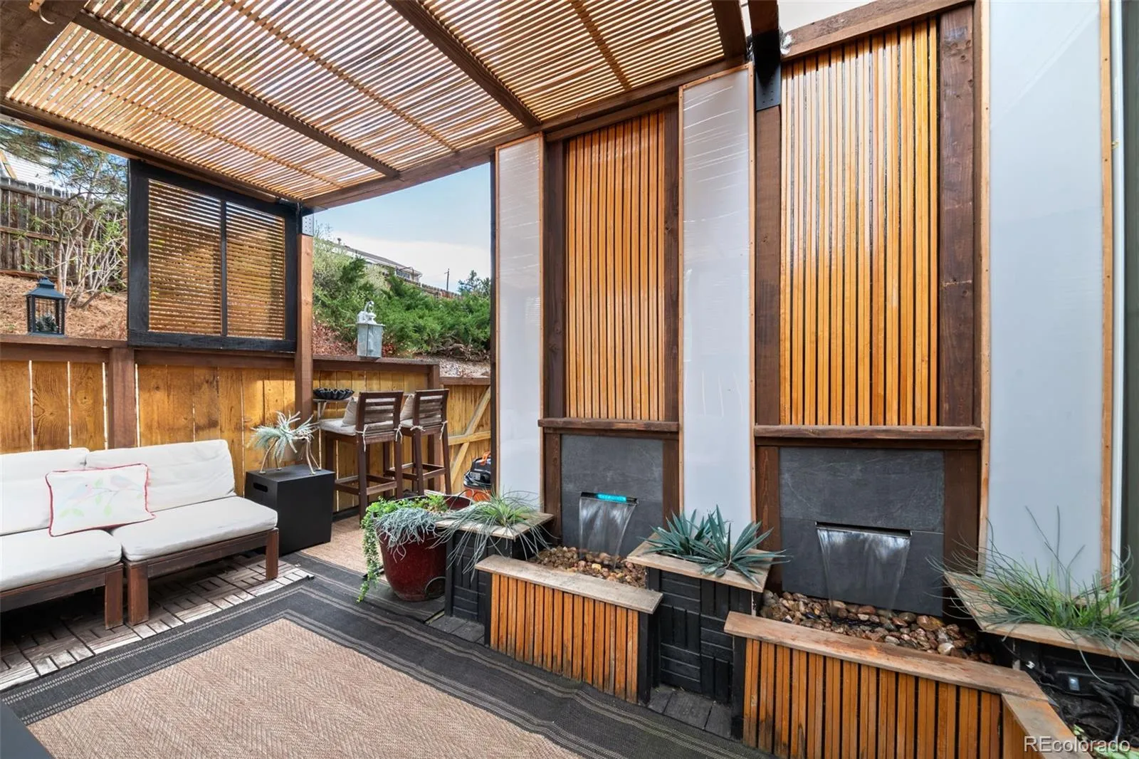 04102026153222 1600 33