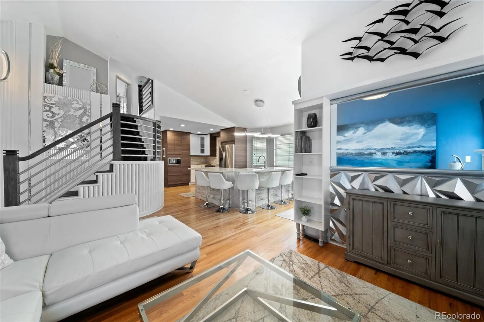 04102026153222 1600 8