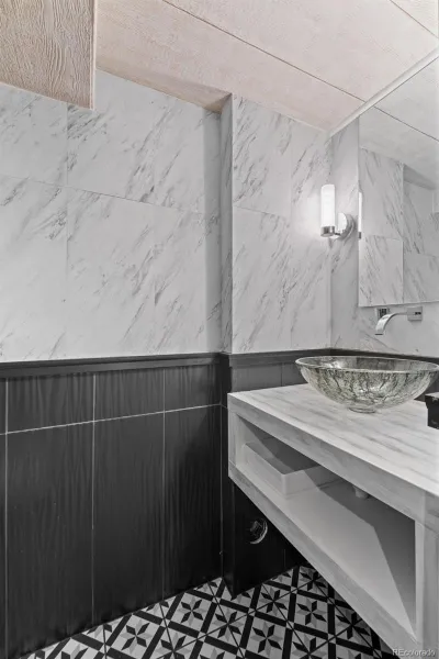 04102026153222 800 30