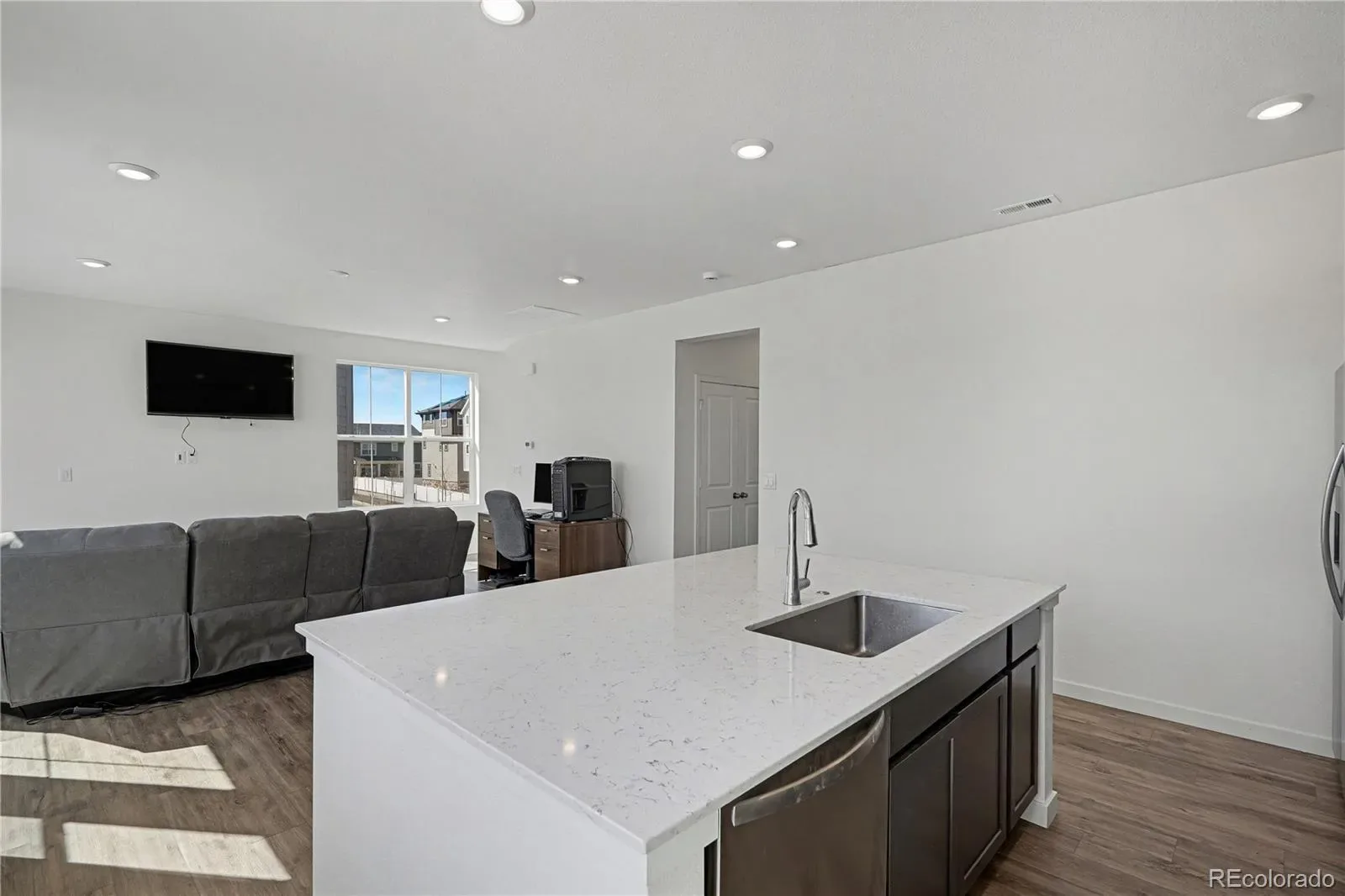 1980 S Fultondale Court Aurora CO 80018 | MLS #REC3965539 03272026180034 1600 14