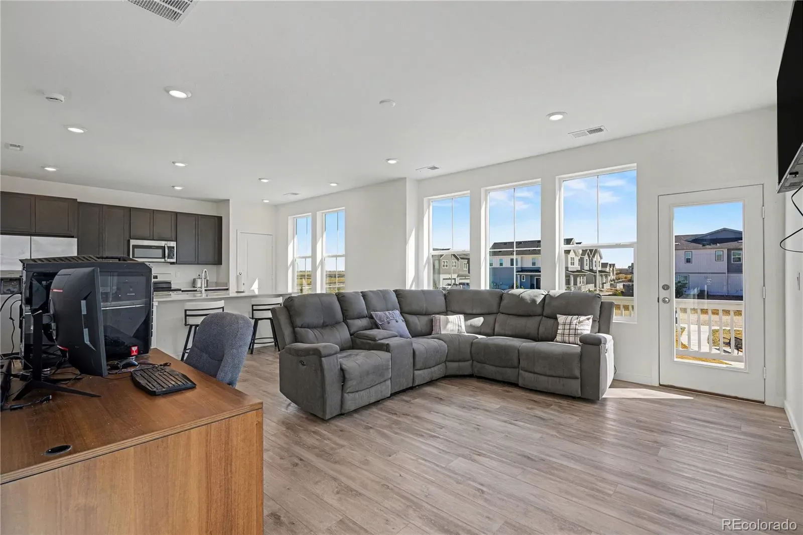 1980 S Fultondale Court Aurora CO 80018 | MLS #REC3965539 03272026180034 1600 9