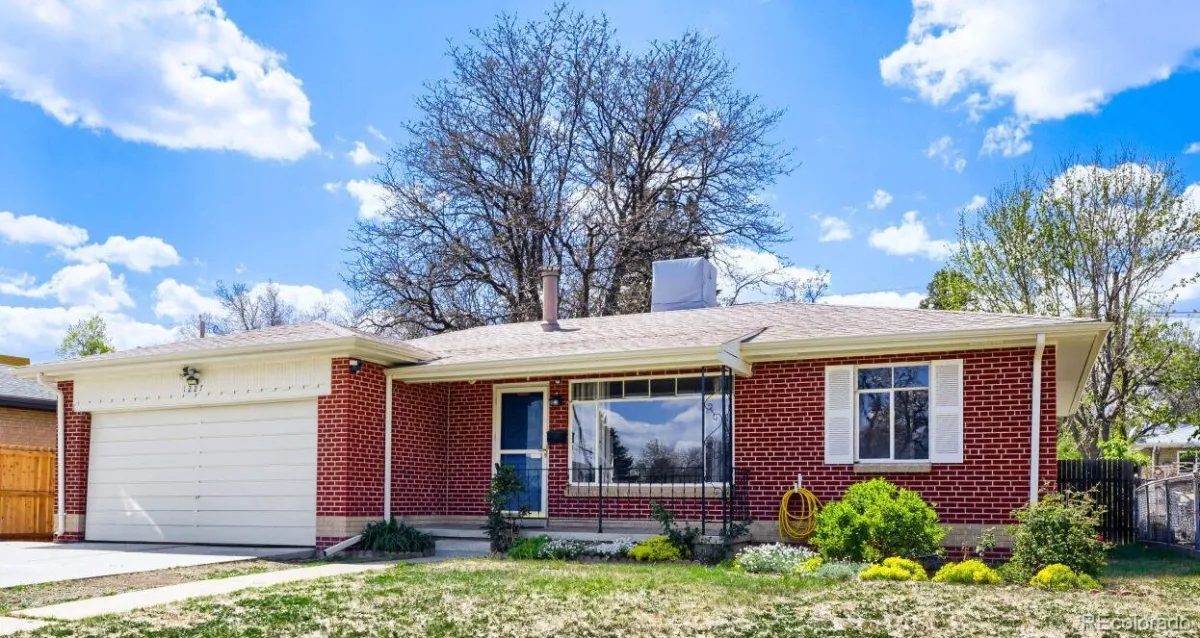 1227 S Harlan Street Lakewood CO 80232 MLS #REC3968869 05082026153827 1200 1