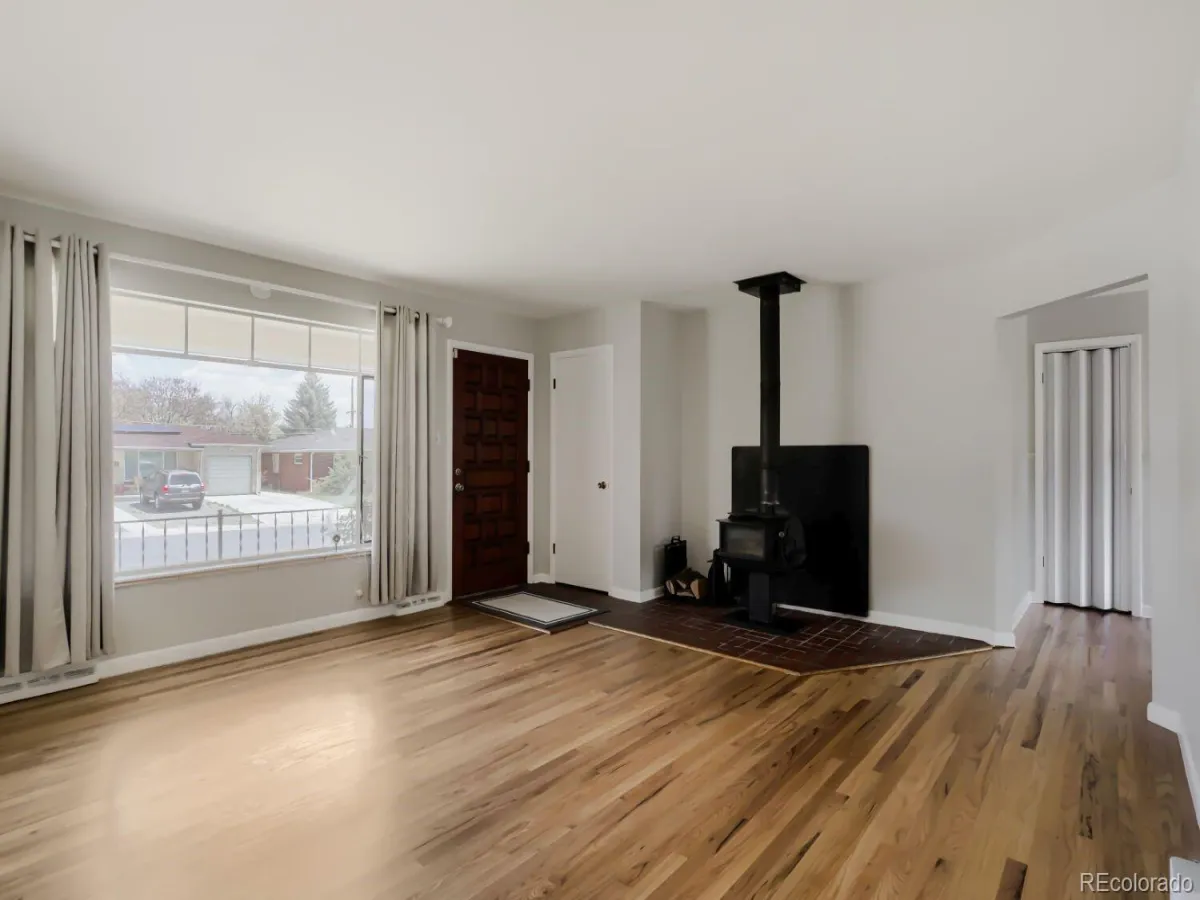 1227 S Harlan Street Lakewood CO 80232 MLS #REC3968869 05082026153827 1200 3