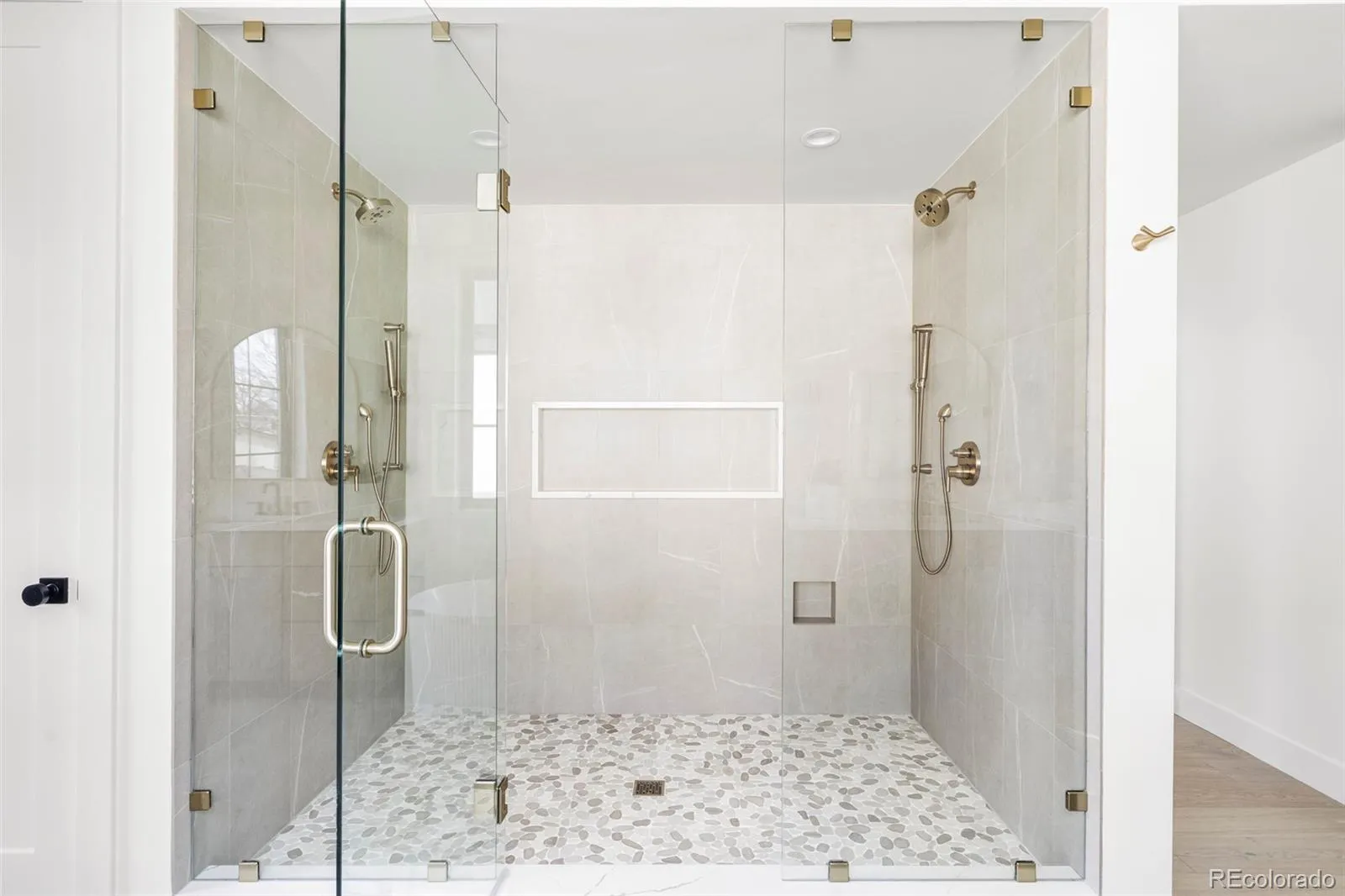 04152026052134 1600 26