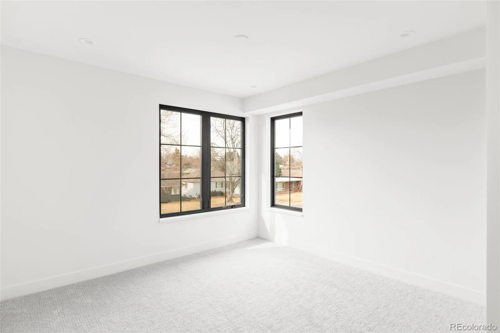 04152026052134 1600 30