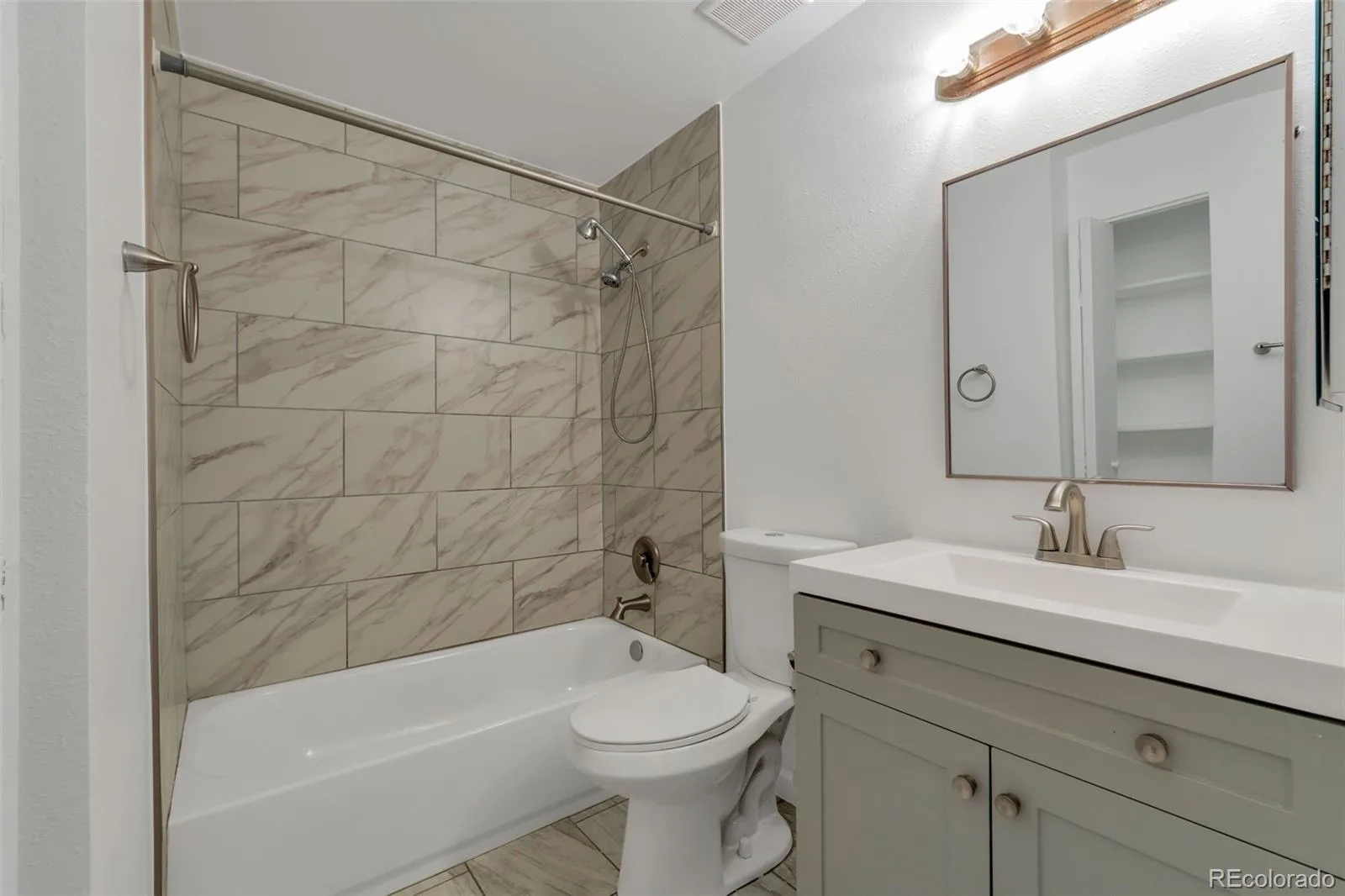 1873 S Pitkin Circle #B #8 Aurora CO 80017 | MLS #REC3969222 10012026194225 1600 9