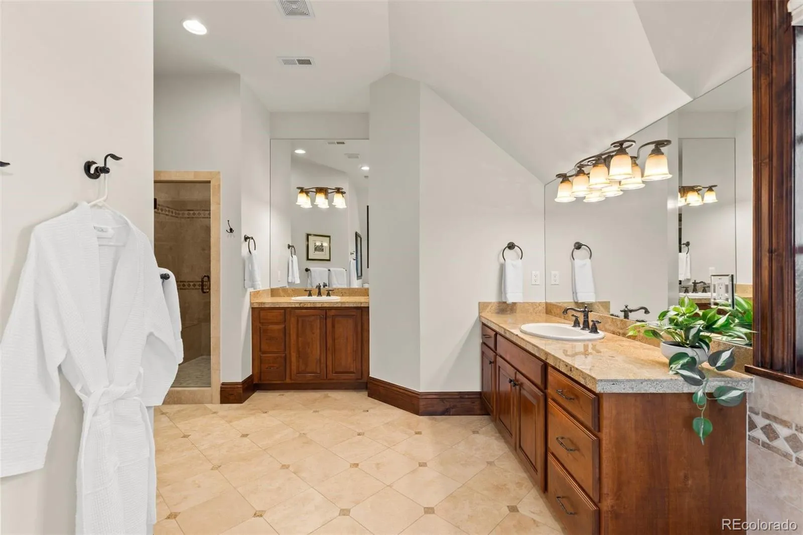 04082026160222 1600 23